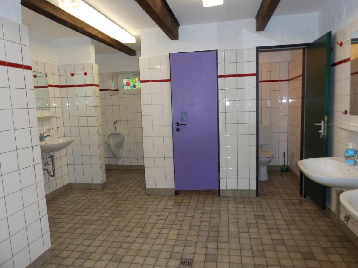 Das Haus Mit Der Roten Telefonzelle Apen Luaran gambar